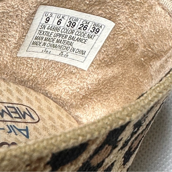 Skechers Cleo Claw-Some Flats - Picture 3 of 10